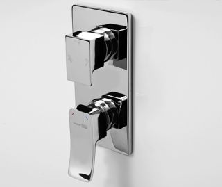 Wasserkraft А171668 Встраиваемый комплект для ванны с верхней душевой насадкой, лейкой и изливом