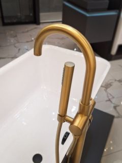 Смеситель для ванны AltroBagno Metropoli 020203 OrSp матовое золото