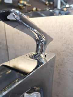 Смеситель для раковины AltroBagno Aperto 010205 Cr хром