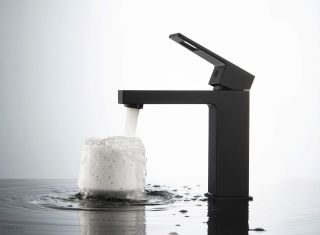 Смеситель для раковины Timo Briana 7161/03F чёрный