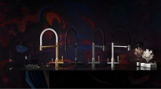 Смеситель для кухни Raglo R81.63.03 с подключением фильтра золотой сатин