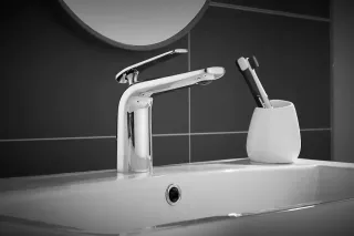 Смеситель для раковины Rose R3901 хром